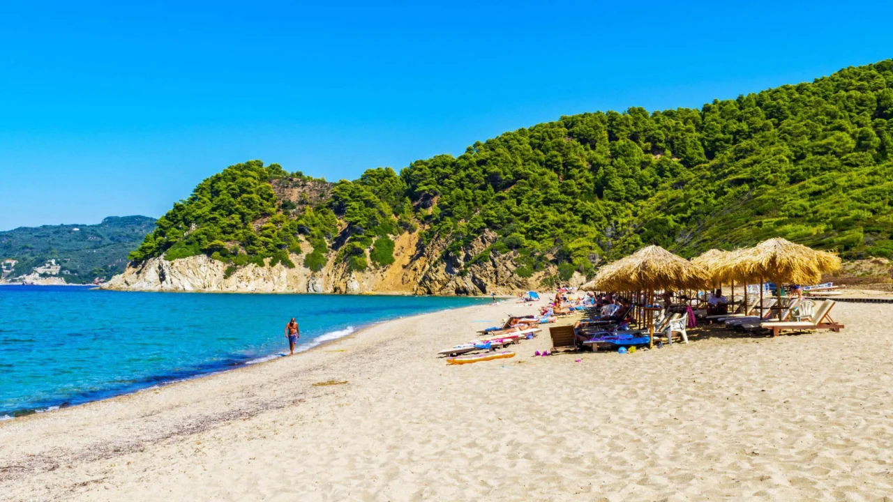 Skiathos – între mare, soare și tradiții