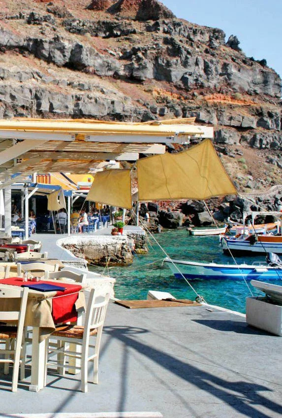 Amoudi Bay