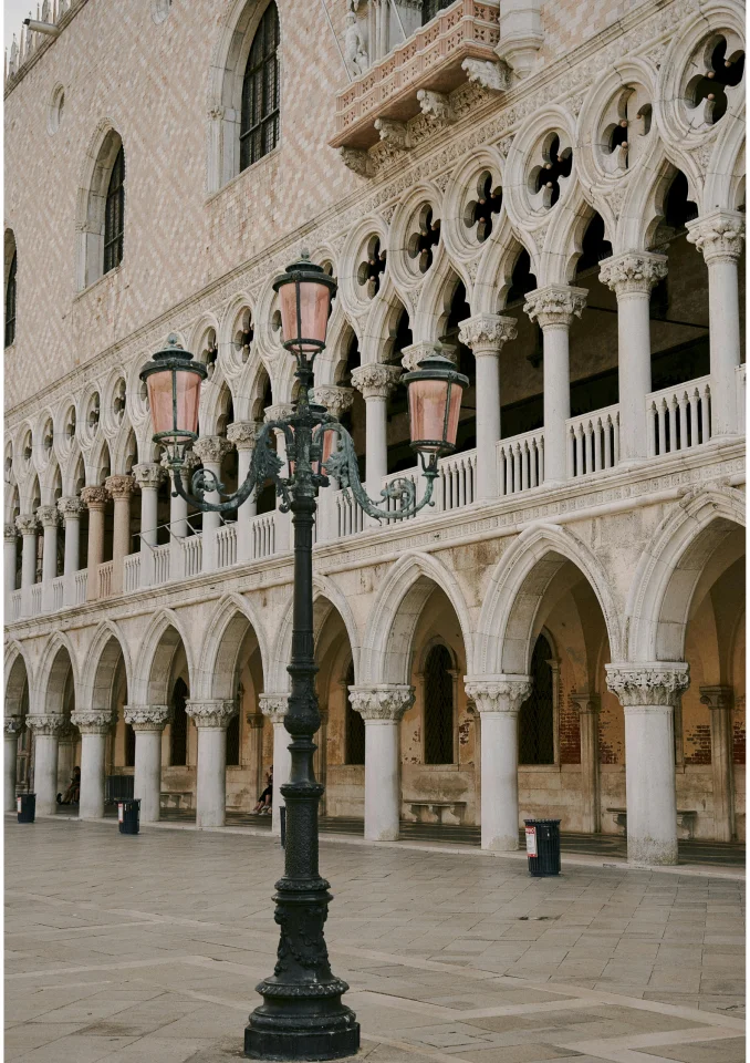 Palatul Dogilor